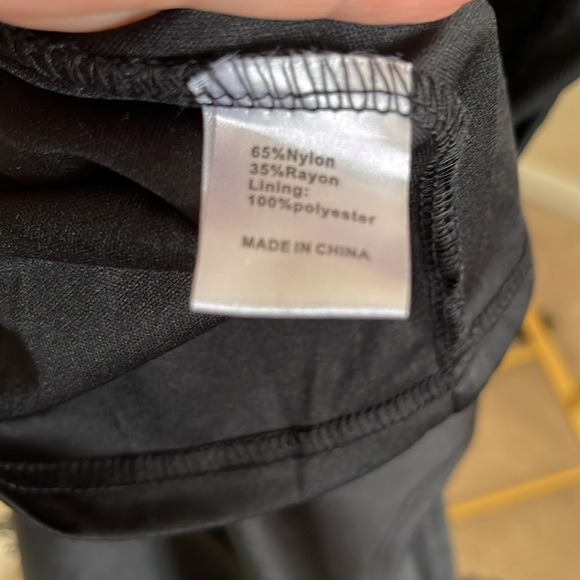 #10 Black Lace Dress - Picture 5 of 5